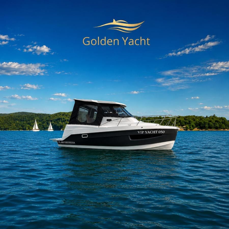 Biało-czarny jacht Golden Yacht na Jeziorze Solińskim